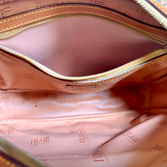 Vintage Alviero Maritini 1’ Classe Geo Classic Camera Crossbody Bag - Picture 12 of 13